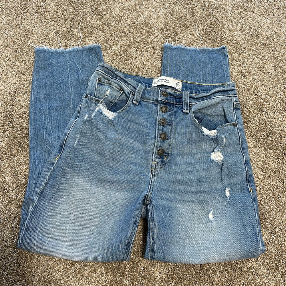 Abercrombie & Fitch Mom Jeans